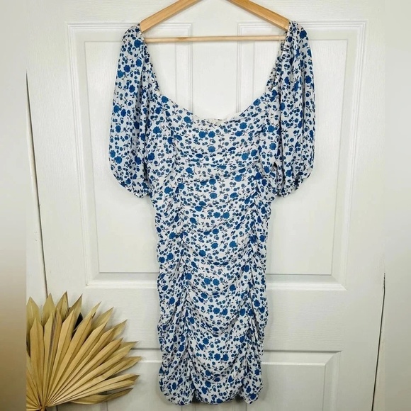 All in Favor Women's Blue and White Floral Ruched Mini Dress  Size L half sleeve - Picture 7 of 13